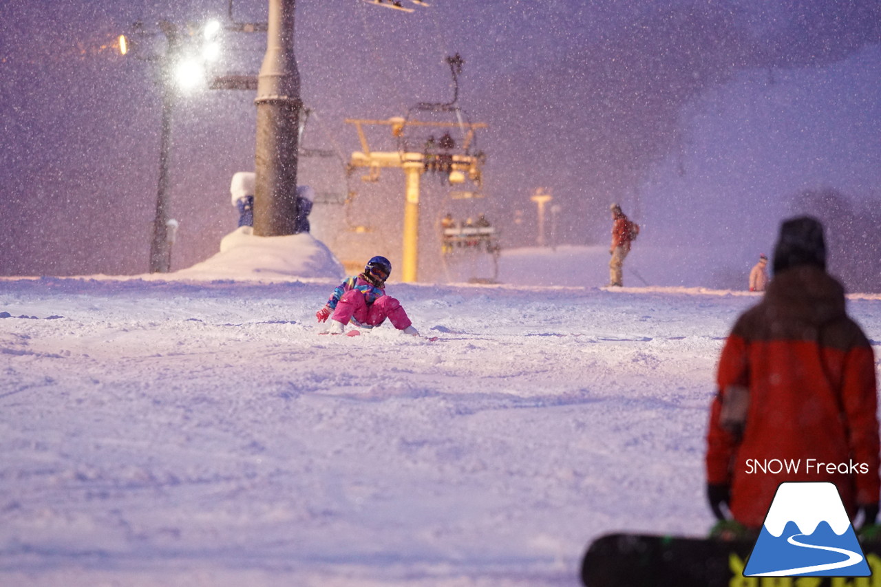 記録的大雪となった夕張マウントレースイは、午後からでもパウダー天国!!